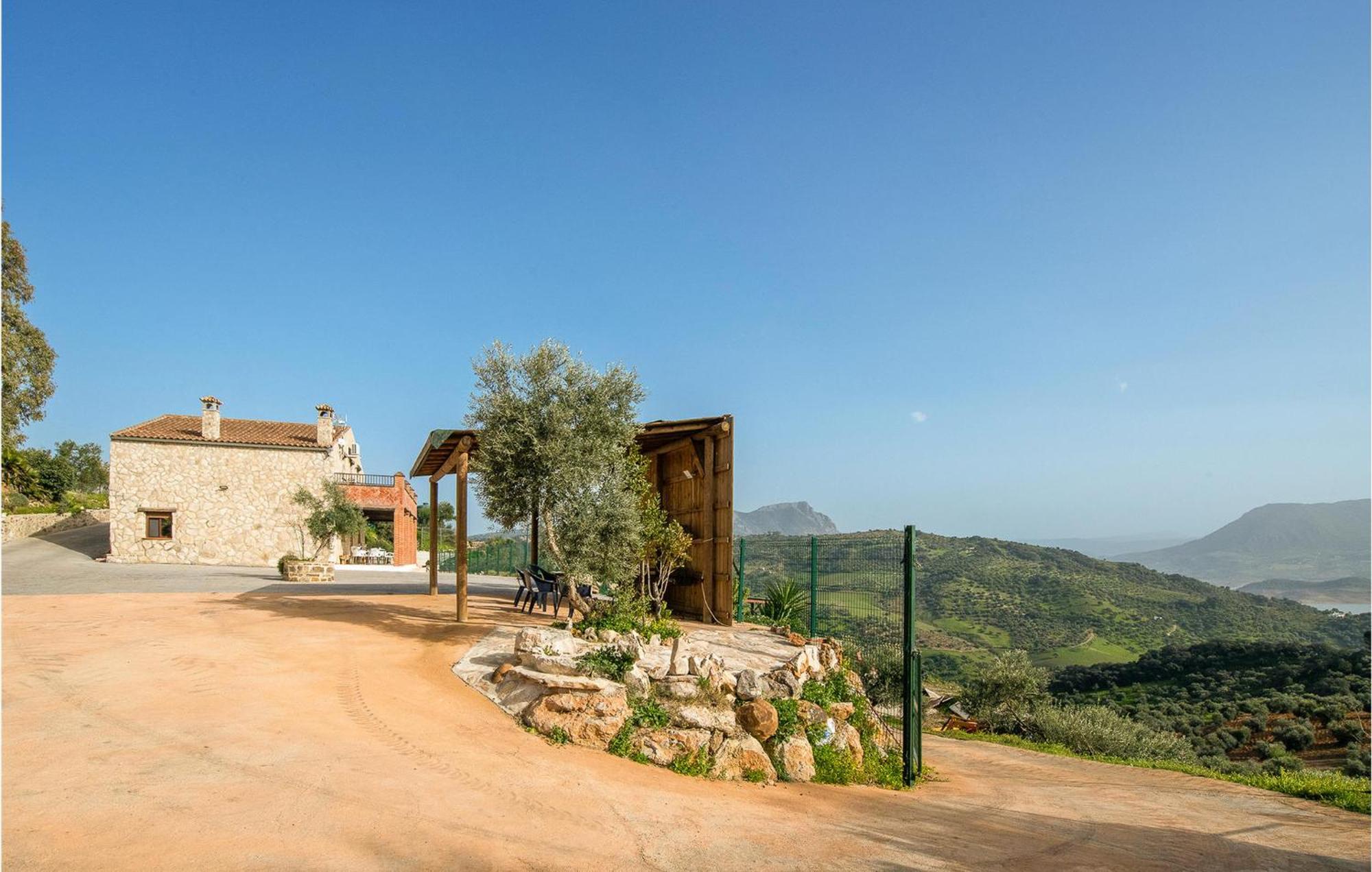 Gorgeous Home In Algodonales With Kitchen エクステリア 写真