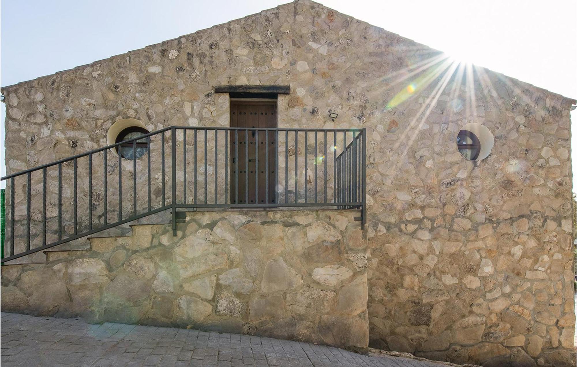 Gorgeous Home In Algodonales With Kitchen エクステリア 写真