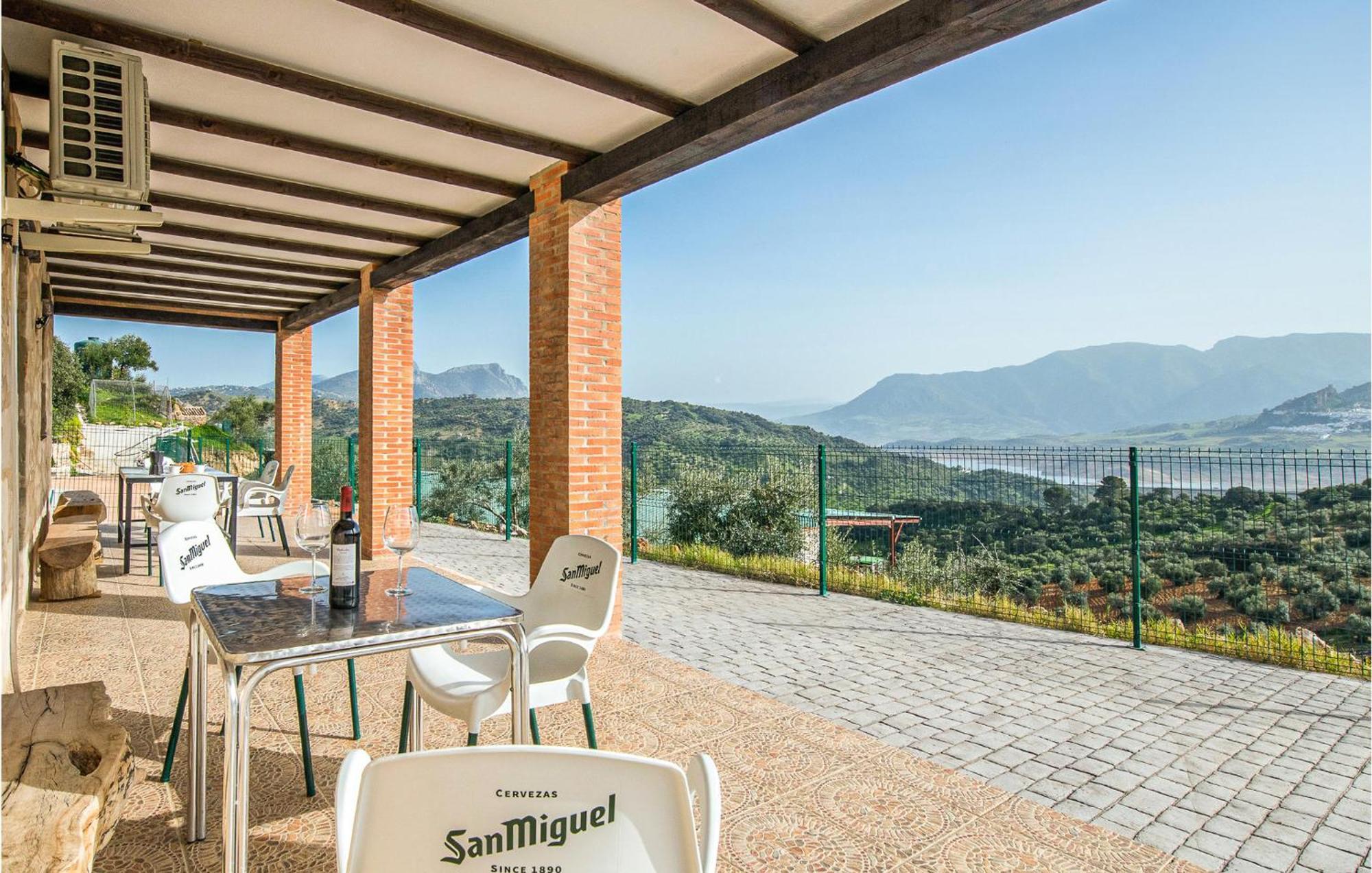 Gorgeous Home In Algodonales With Kitchen エクステリア 写真
