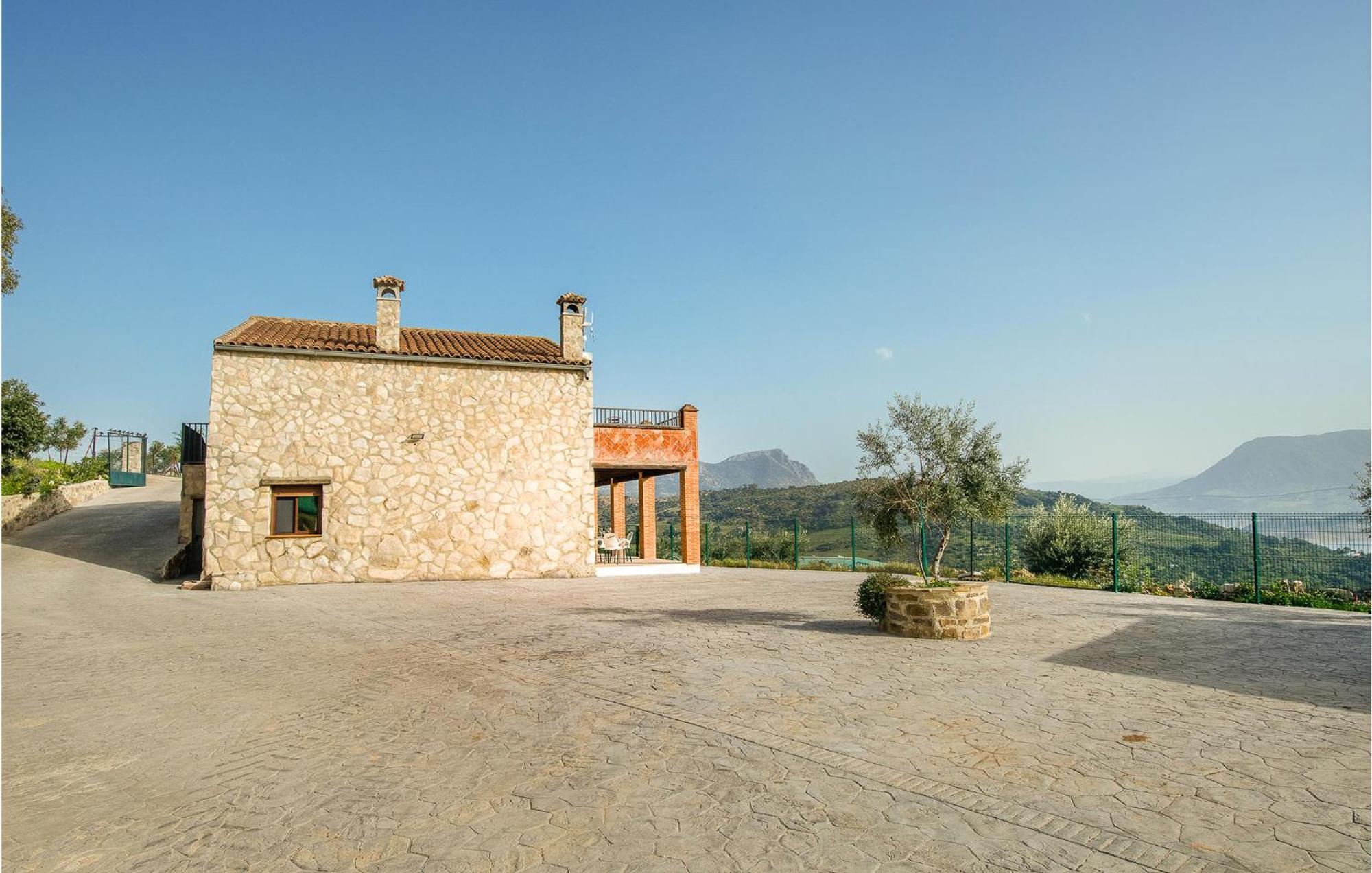 Gorgeous Home In Algodonales With Kitchen エクステリア 写真