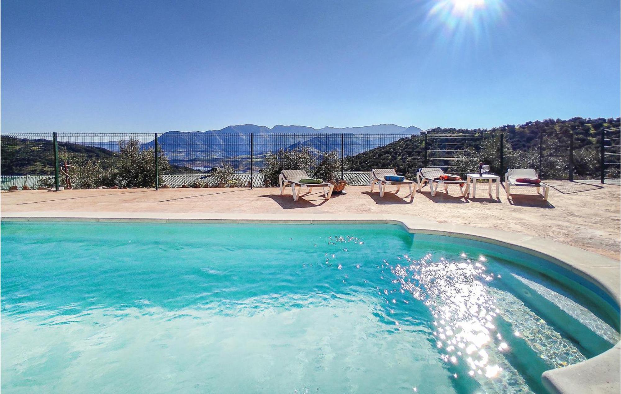 Gorgeous Home In Algodonales With Kitchen エクステリア 写真