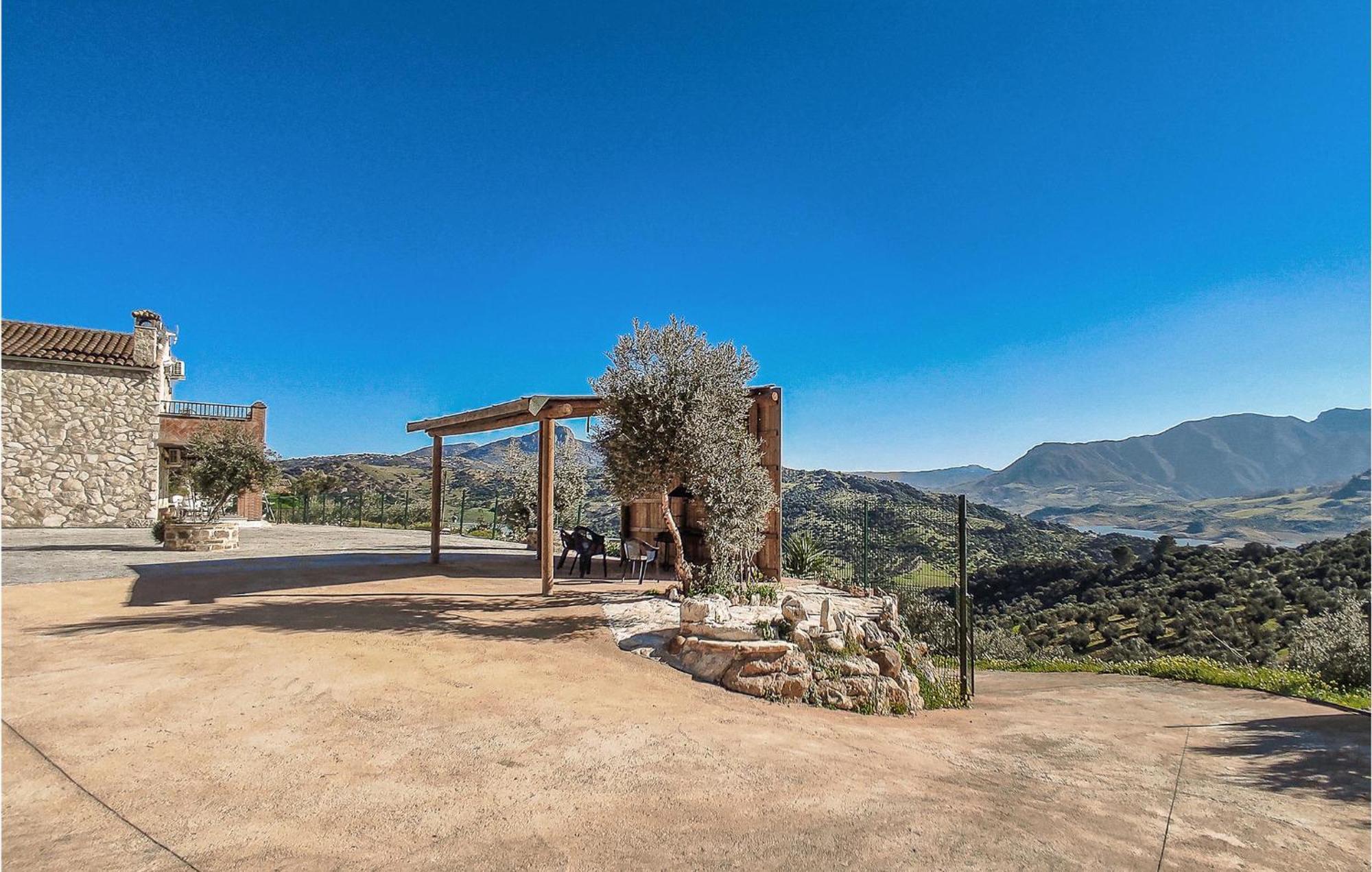 Gorgeous Home In Algodonales With Kitchen エクステリア 写真