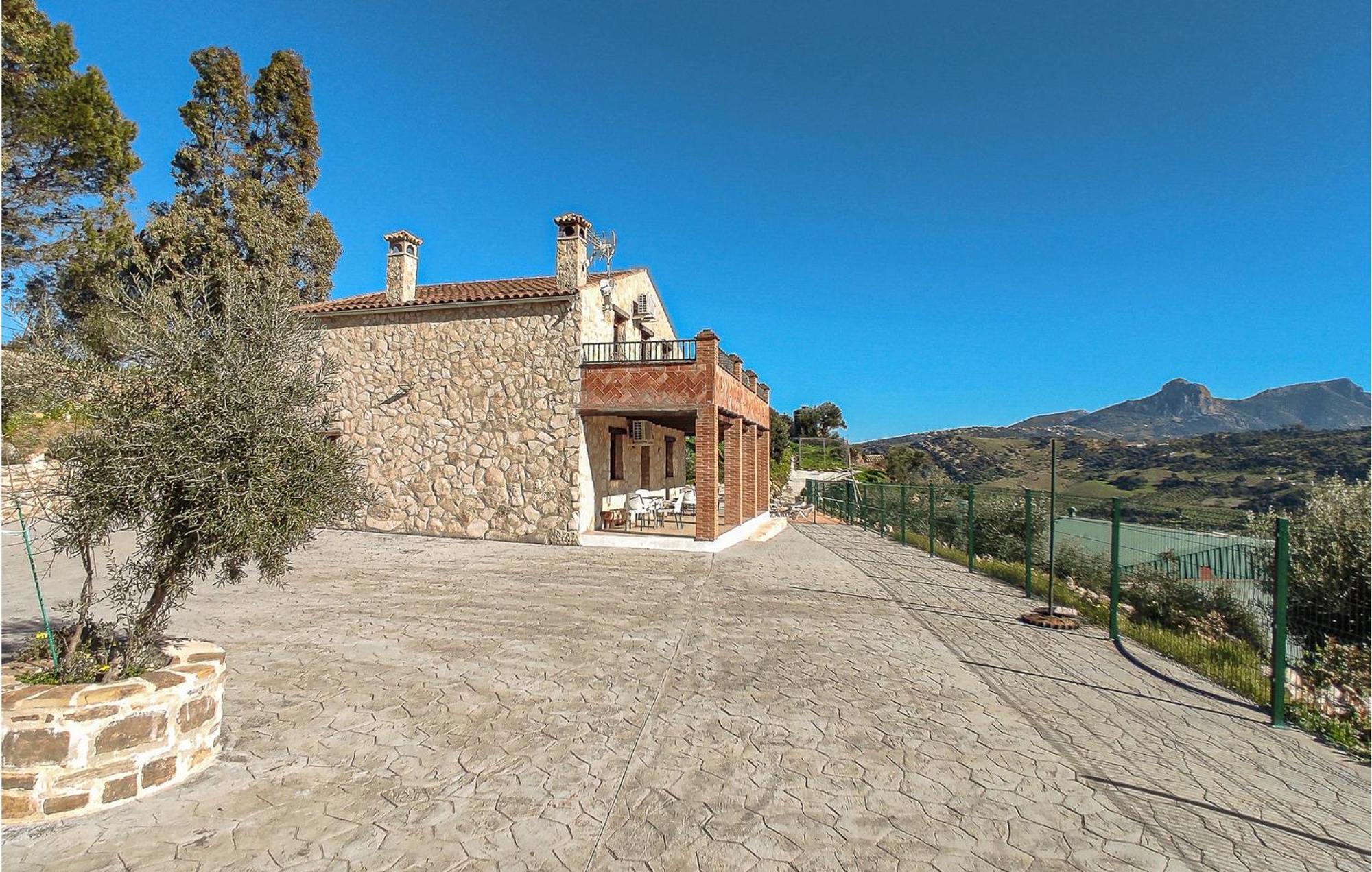 Gorgeous Home In Algodonales With Kitchen エクステリア 写真