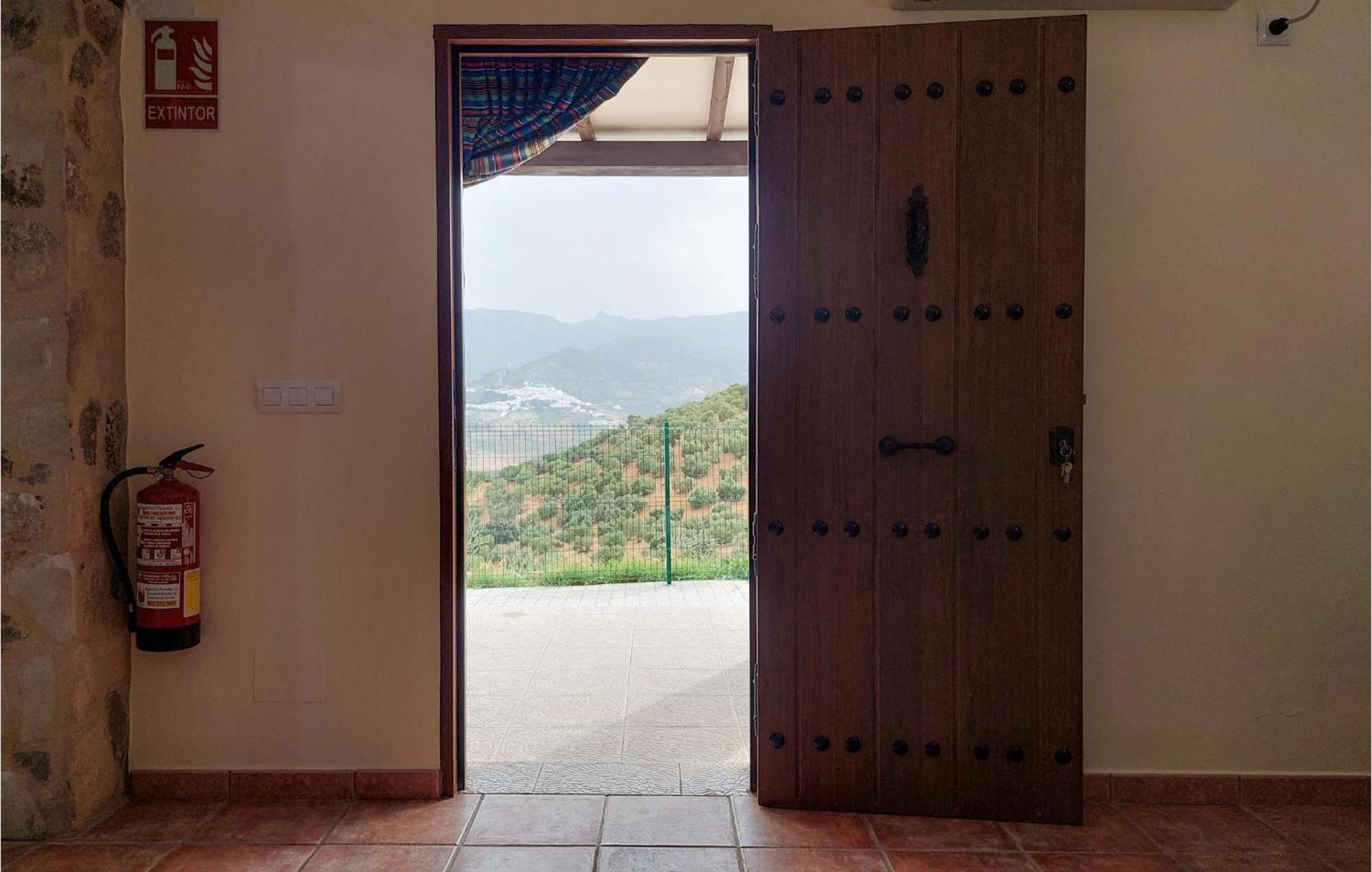 Gorgeous Home In Algodonales With Kitchen エクステリア 写真